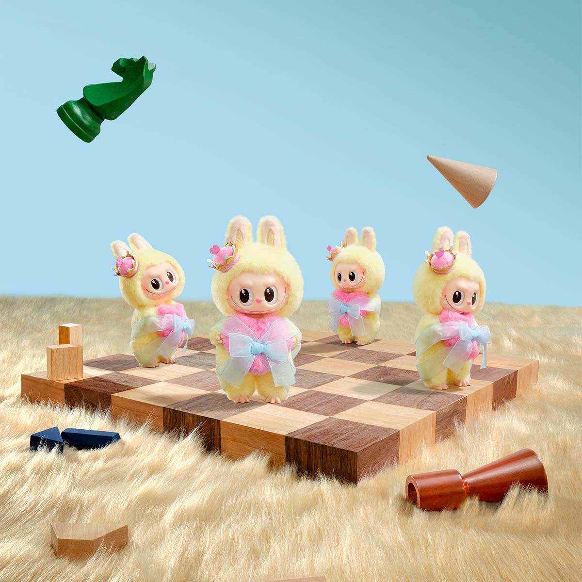 THE MONSTERS Let's Checkmate Series–Vinyl Plush Hanging Card