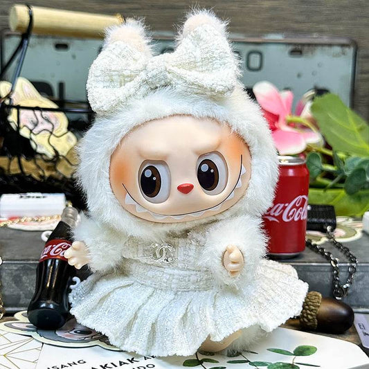 Labubu Outfit – “Chanel Blanc Tweed Ensemble” (Fits 17cm Labubu Macaron / Have a Seat / Big into Energy)